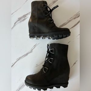 Sorel winter lace up boots